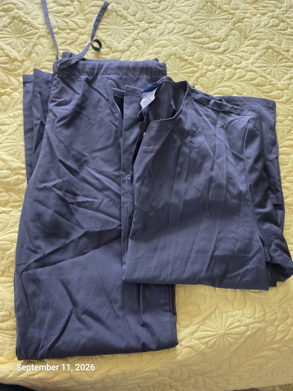 Womans Dark Grey Scrub Set With Lab Jacket 2pieces
